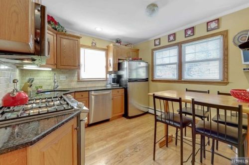 437 Northern Pkwy, Ridgewood NJ  07450-1720 exterior