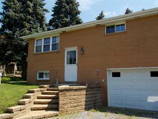 2104 Middle Rd, Glenshaw, PA 15116-3018