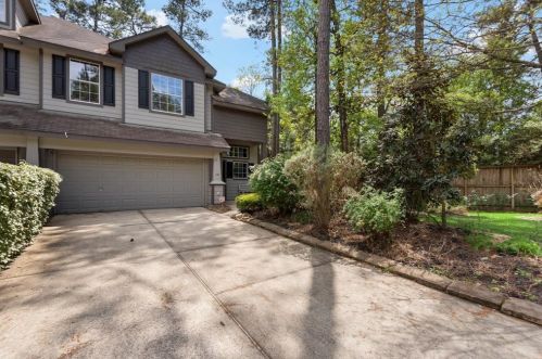 127 Cornflower Dr, Conroe TX  77384-5081 exterior