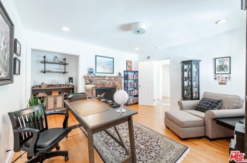 4866 Haskell Ave, Van Nuys CA  91436-1627 exterior