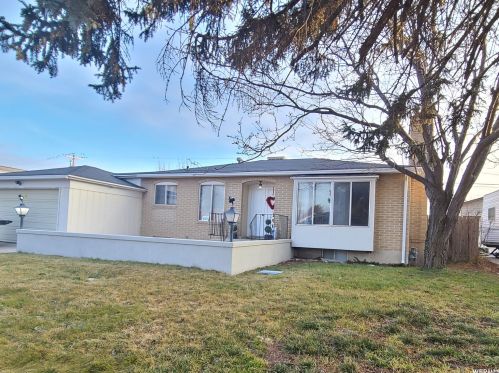 4927 Coquille Ave, Salt Lake City, UT 84120-3607