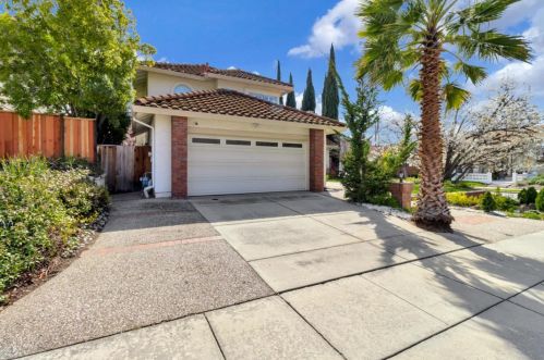 2116 Skyline Dr, Milpitas, CA 95035-6664