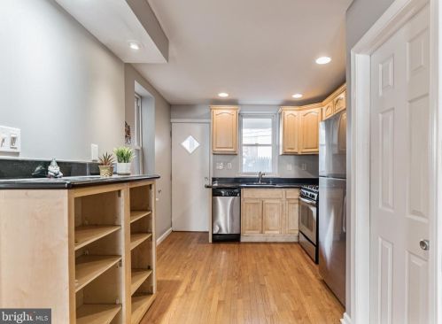 2022 Manton St, Philadelphia PA  19146-4328 exterior