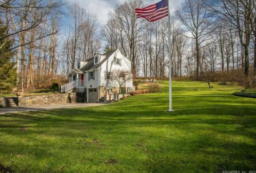 4 Old Danbury Rd, Ridgefield, CT 06877-2806