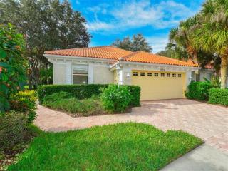 8352 Canary Palm Ct, Sarasota, FL 34238-3360