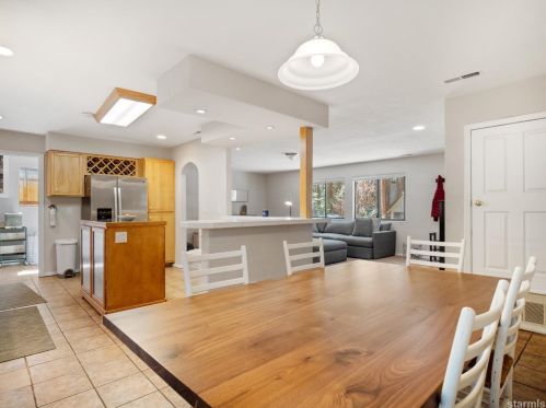 2582 Humboldt St, South Lake Tahoe CA  96150-7227 exterior