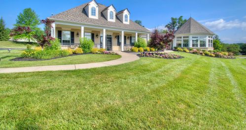 8657 Marais Dr, Hamilton KY  41091-8716 exterior