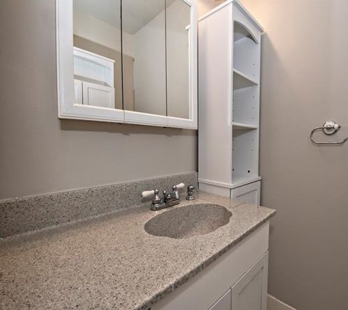 5 Ridgemead Fields Dr, Verona PA  15147-3849 exterior