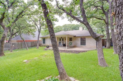 6740 Parkwood Dr, Fort Worth, TX 76182-7644