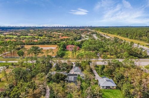 770 Logan Blvd, Naples FL 34116-3909 exterior