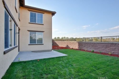 7796 Spring Hill St, Chino CA  91708-7606 exterior