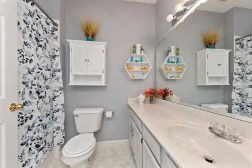 2102 Traverse Crk Dr, Milford OH  45150-5050 exterior