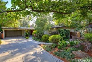 3404 Country Club Ln, Sacramento, CA 95821-3516
