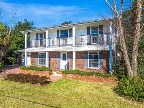 37 Walnut Ave, Shalimar FL  32579-1121 exterior