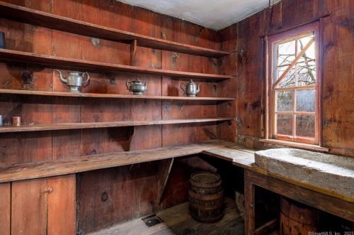 329 Chewink Rd, North Windham CT  06235-2713 exterior