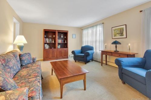 26 Ridge Rd, Southington CT  06489-2437 exterior