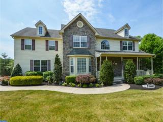 10 Whitford Dr, Limerick, PA 19468-3231