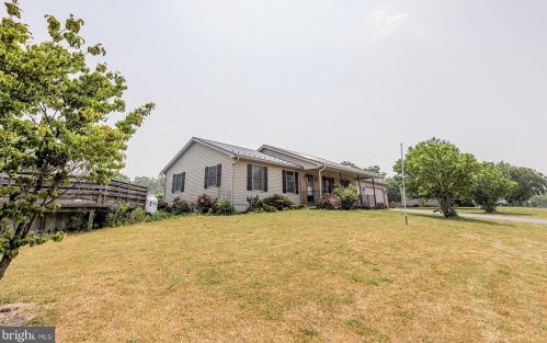 13602 Mockingbird Ln, Orrstown, PA 17244-9706