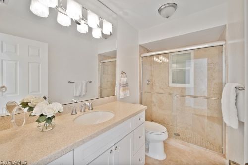 215 Robinwood Cir, Sanibel FL  33957-5722 exterior