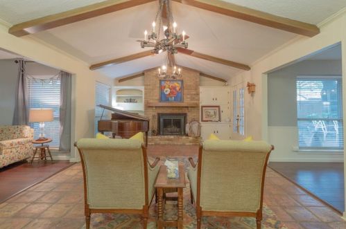 1423 Chippewa Dr, Richardson TX  75080-3710 exterior