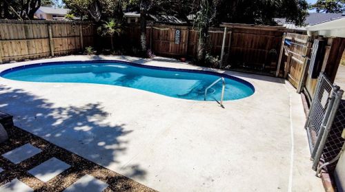 5418 20th Ave, Saint Petersburg FL  33707-4839 exterior