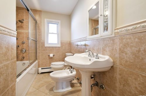 4028 Jean Ave, Bethpage NY  11714-4521 exterior