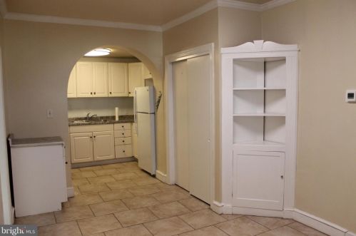 221 Henderson Rd, Norristown, PA 19406-2098