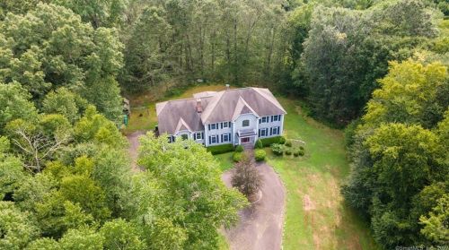 1015 Sport Hill Rd, Bridgeport, CT 06612-1264