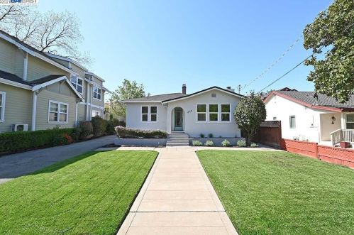 236 Ray St, Pleasanton CA  94566-6620 exterior