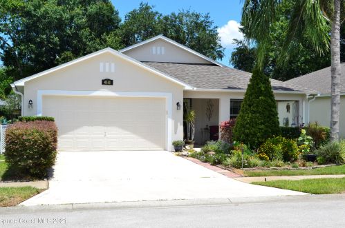 4511 Derbyshire Dr, Titusville, FL 32780-5968
