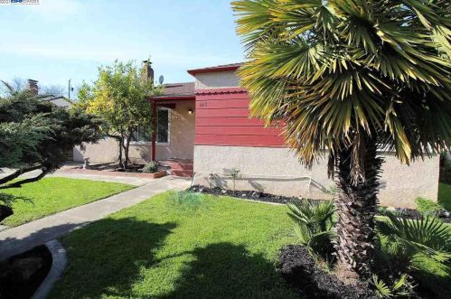 1017 Minerva St, San Leandro, CA 94577-1434