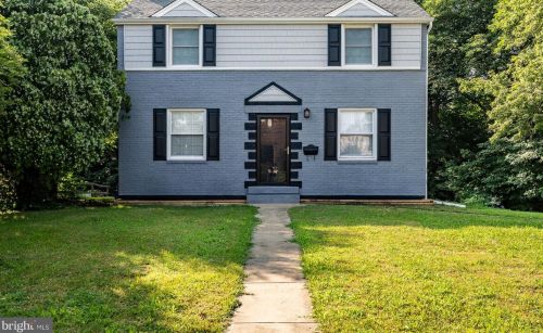 156 Riverview Dr, New Castle DE  19720-2732 exterior