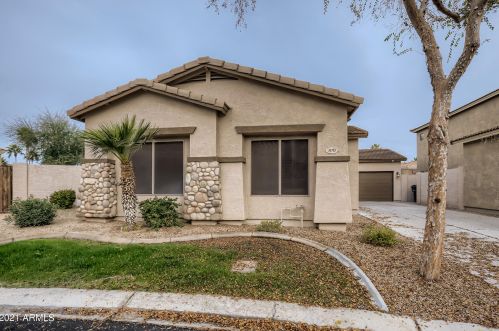 870 Madeline Dr, Chandler, AZ 85225-1359