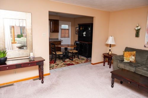 1224 Walnut St, Connellsville PA  15425-4972 exterior