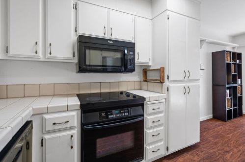 1749 Cape Cod Cir, Lodi CA  95242-4204 exterior