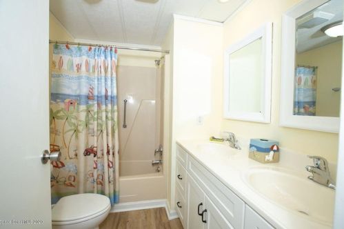 1135 Navajo Dr, Sebastian FL  32976-7048 exterior