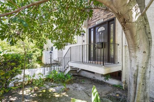 10416 Riverside Dr, North Hollywood, CA 91602-2413