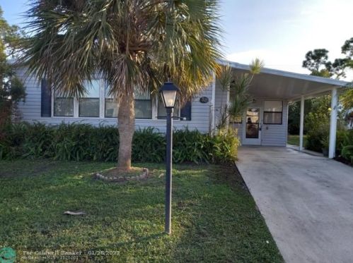 8229 Cinnamon Ln, Fort Pierce, FL 34952-3328