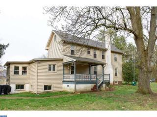 153 Level Rd, Collegeville, PA 19426-3313