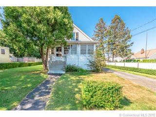 31 Mohawk St, Stratford, CT 06615-6246