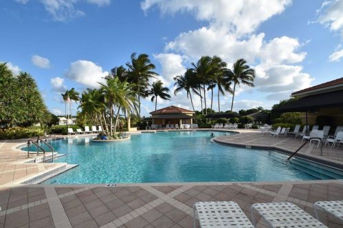11652 Castellon Ct, Boynton Beach FL  33437-4085 exterior