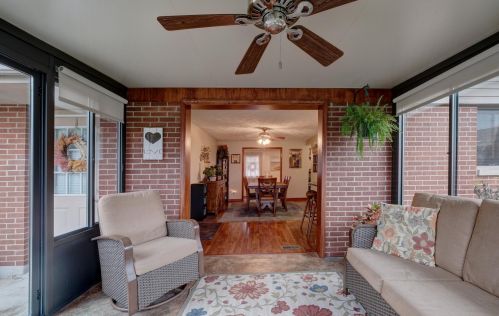 212 Edgefield Blvd, Marion OH 43302-5801 exterior