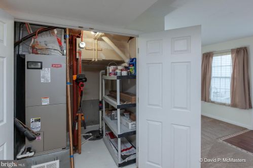 158 Dunlap Dr, Charles Town WV  25414-6506 exterior