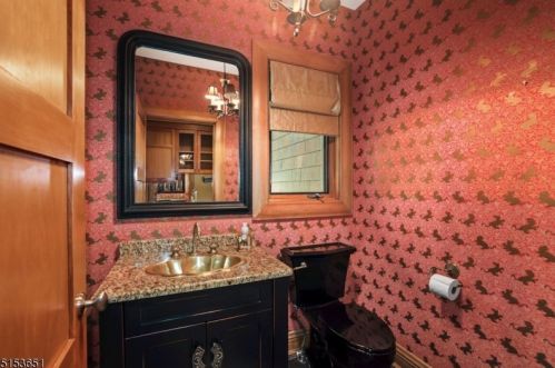 48 Shore Rd, Mountain Lakes NJ  07046-1523 exterior