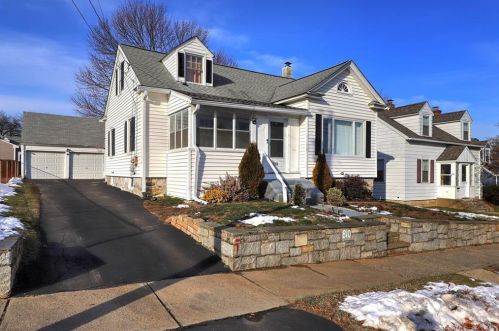 810 Clark St, Bridgeport, CT 06606-3201