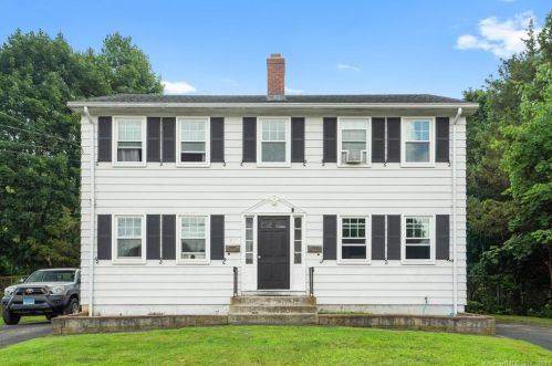 74 Ring Dr, Groton, CT 06340-4366
