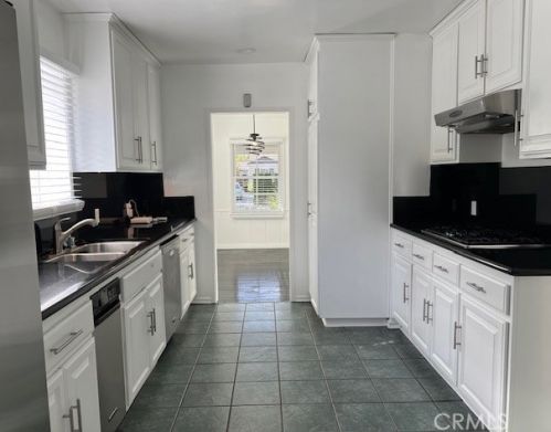 4246 Farmdale Ave, North Hollywood CA  91604-2938 exterior