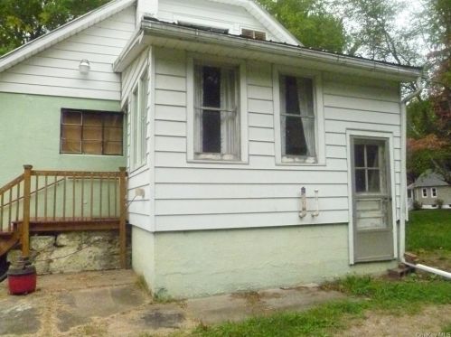 458 St Andrews Rd, Walden NY  12586-2719 exterior