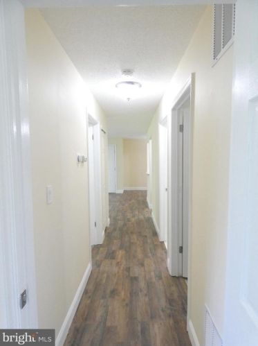 31 Rickard Ct, Lawrence Township NJ  08648-2669 exterior