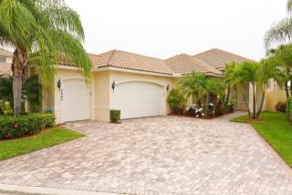2642 Players Ct, West Palm Beach, FL 33414-6296